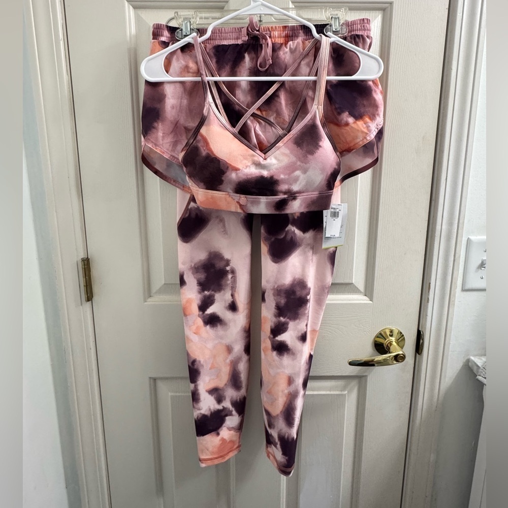 Old Navy Pink and Purple Activewear set- shorts/leggings small and bra XS